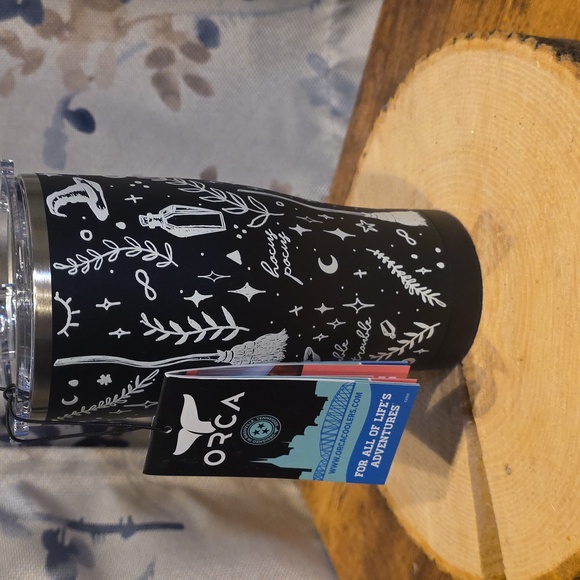 SUNDAY FUNDAY SALE💫5 Left! Orca Black and White Travel Cup Tumbler - Picture 2 of 8